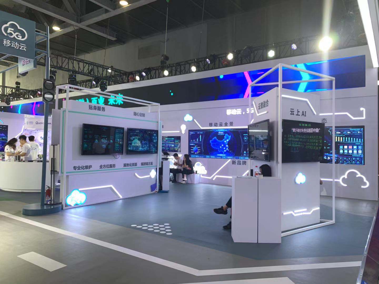 展会出租55寸4K会议触摸一体机海报机 广告机